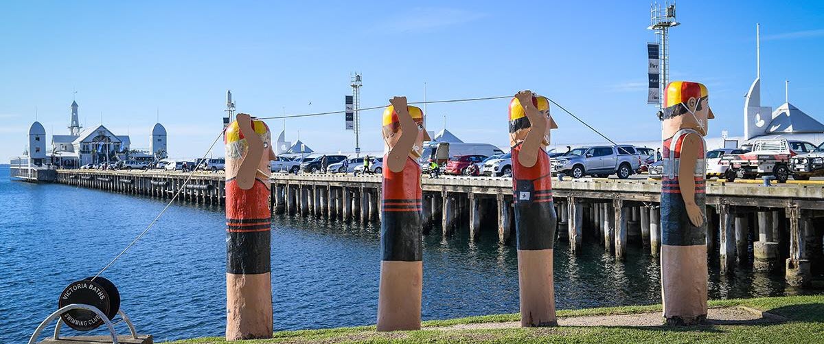 8d6fbe3e2dbf96e-Waterfront-bollards2018[1]
